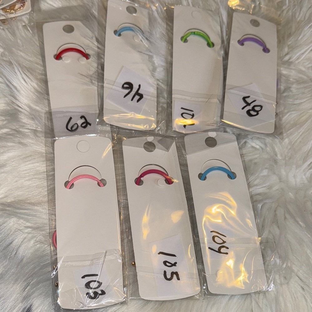 Mint Bettle Keychains - Multicolor - Picture 2 of 2